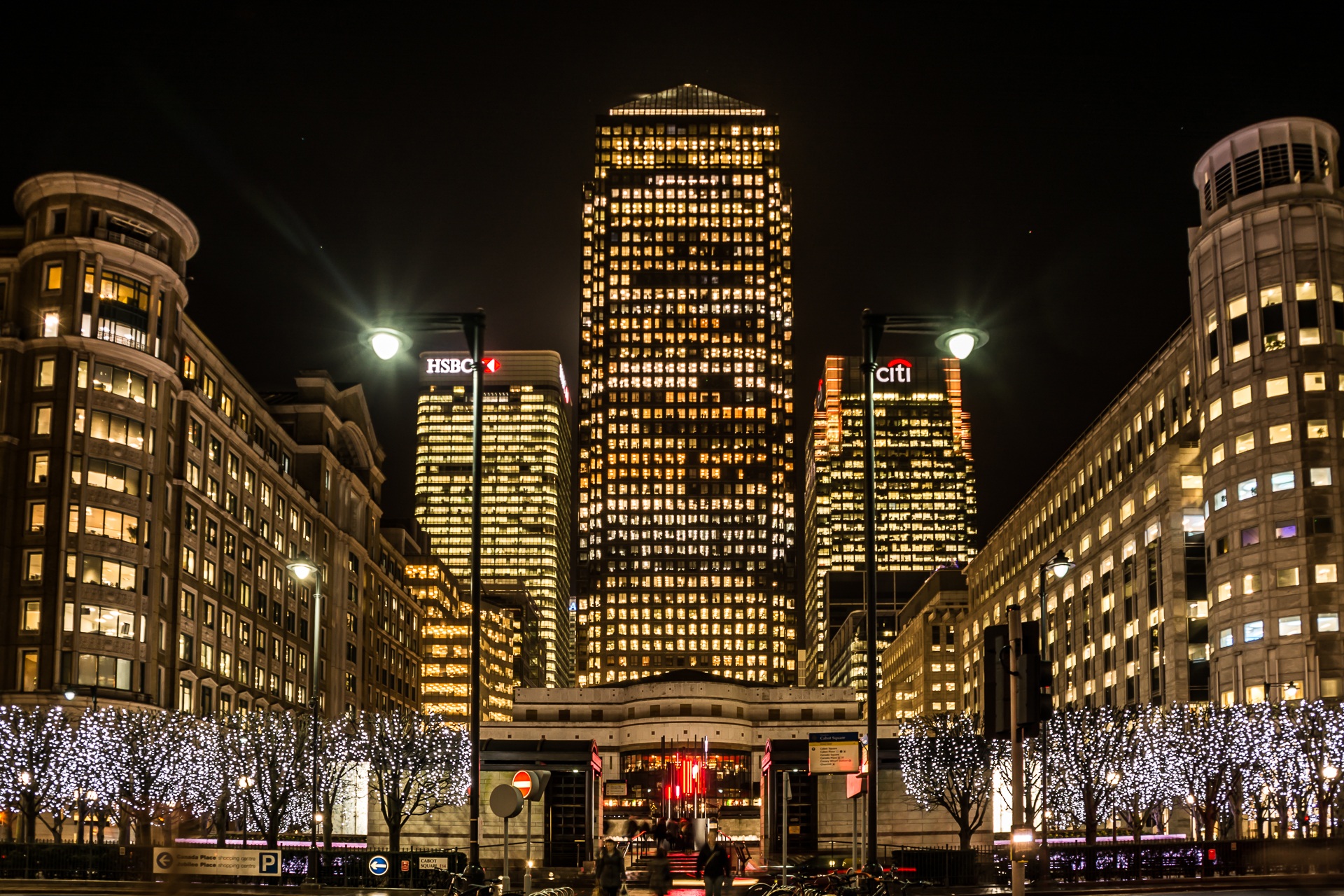 Canary Wharf London financial district at night — Corporate Credit Solutions